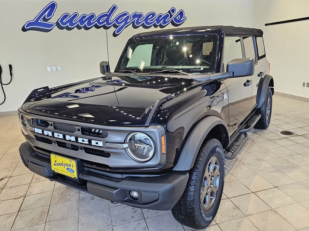 2021 Ford Bronco Big Bend in Blue Metallic — front three-quarter view