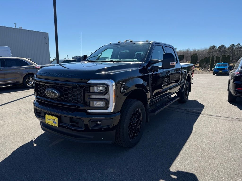 2025 Ford F-350SD Lariat in Black Metallic — front three-quarter view