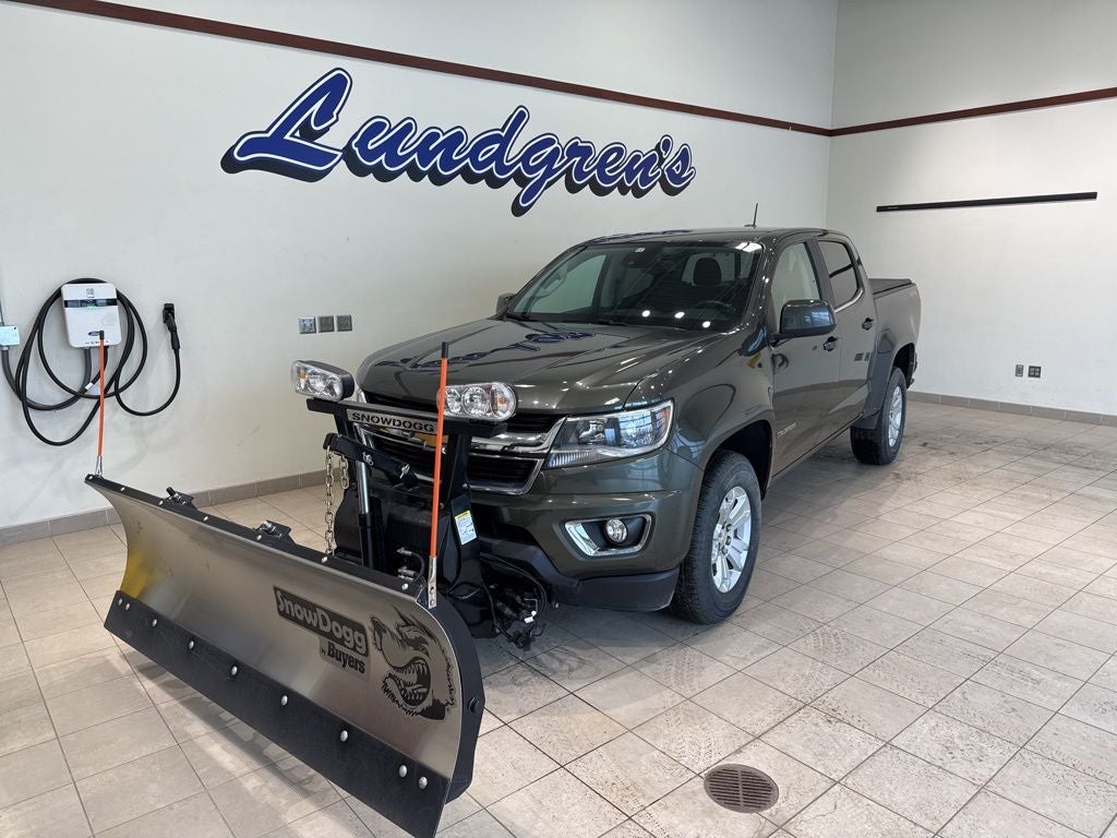 2018 Chevrolet Colorado LT in Deepwood Green Metallic — front three-quarter view