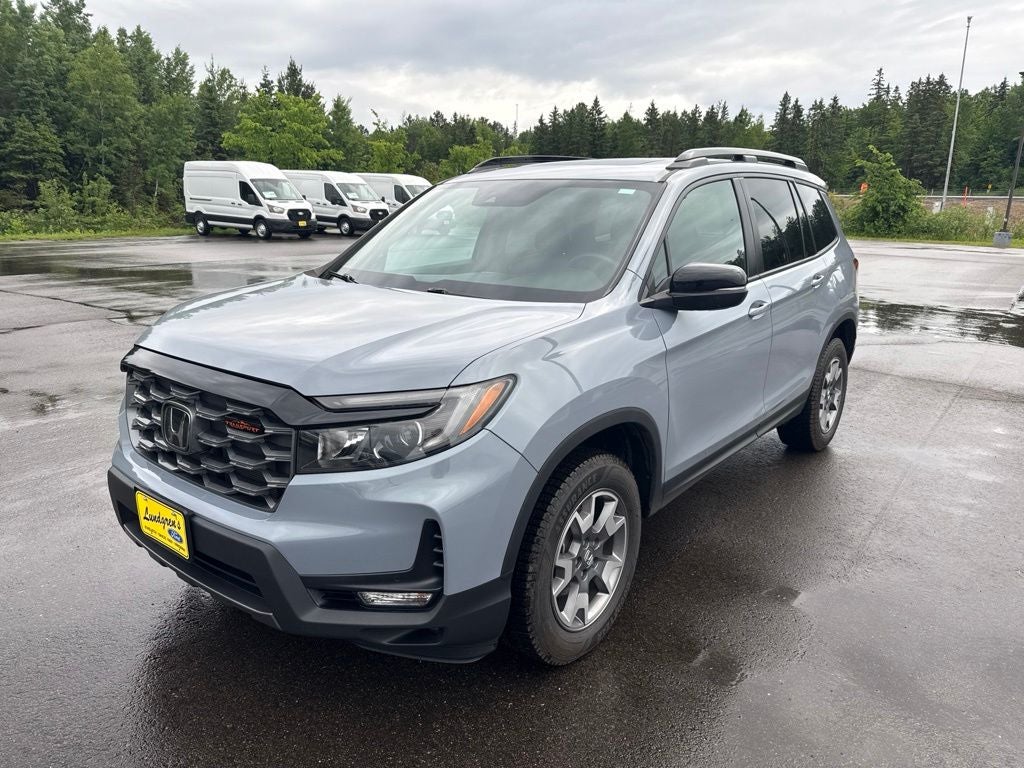 2022 Honda Passport TrailSport in Sonic Gray Pearl — front three-quarter view